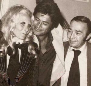 Cüneyt Arkın Instagram - Yeşilçam'ın ve Türk sinemasının duayeni, değerli büyüğümüz baba dostu Türker İnanoğlu ağabeyin vefatını üzüntüyle öğrendik.

Kendisine Allah’tan rahmet, ailesine ve sevenlerine başsağlığı dileriz.. 😔🤲

Cüreklibatır Ailesi