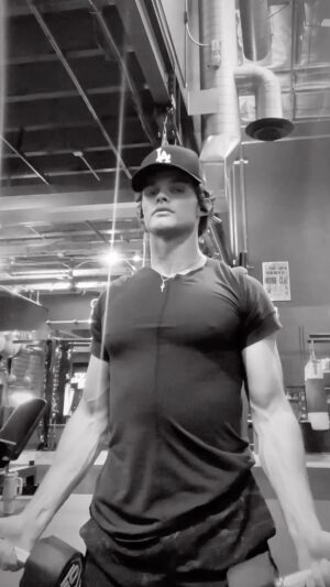Curran Walters Instagram - Discipline. Consistency. Work hard in Silence.