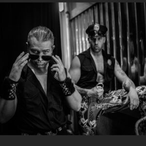Curtis Hussey Instagram - Boys r back babes . @mmmgorgeous  #letsgetweird #dirty