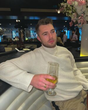 Curtis Pritchard Instagram - Saturday Vibe brunch @stk.london 

Cheers guys🍺