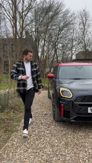 Curtis Pritchard Instagram - Dream come true.. Driving John Cooper Works 😅… Yes the All NEW Countryman ALL4 💪🏼 | Video Live @brostorquesupercars YouTube 🎥…
