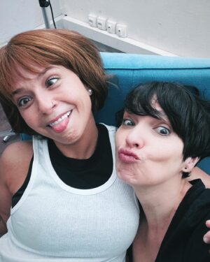 Cynthia Falabella Instagram - Alegria de ter Minha  Sapeca igual eu ! Minha Nova Amiguinha de Infância ! Amor e Alegria de Encontro ! 🩵🩵