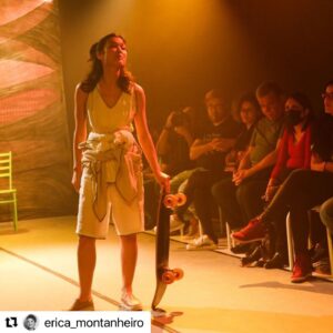 Cynthia Falabella Instagram - #Repost @erica_montanheiro with @use.repost
・・・
[ÚLTIMAS SEMANAS da peça ENTRE OS TRILHOS E A BALEIA] três últimas semanas desse trabalho lindo, com essas três maravilhosas: @ligiayamaguti @cynthiafalabella @eu.gabicosta 
Direção @erica_montanheiro 
Direção assistente @anaelisamattos 
Texto @luana.frez 

NÃO PERDE! Arrasta o carrosel pra ver as informações no flyer.
A boa notícia é que temos SESSÕES EXTRAS:
24/11 - 20h30
25/11 - 17h 
01/12 - 20h30
02/12 - 17h30
03/12 - 17h30
04/12 - 16h30
Gratuito no mezanino do Centro Cultural FIESP