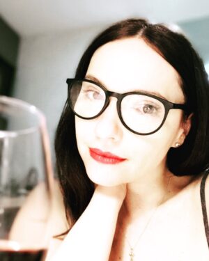 Cynthia Falabella Instagram - Sobre ontem🍷