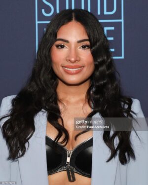 Cynthia Rodriguez Instagram - Pasadena Playhouse's "The Sound Inside" Opening Night Thank you @deisysuarez & @speedypineda for the invite. This play was absolutely riveting.