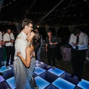 Cyrina Fiallo Instagram - Will probably post about this day forever ✨

🪩

🔆

🏝️

💃🏾

🕺🏾

#bestdayever #discoballs #lightupdancefloor #myloves #miami #welcometomiami🌴