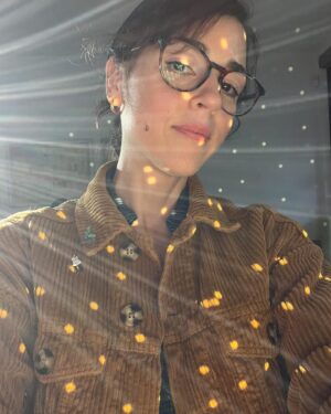 Cyrina Fiallo Instagram - Every day at around 6:18 pm, the sun shines through a window in my living room and hits the disco globe on my record stand, causing a kaleidoscope of lights all around. It has brought me the greatest joy for the last few weeks and I wanted to share this little piece of magic with you ✨🪩

✨

🪩

✨

🪩

#discoglobe #discolights #littlejoys #reflections #sunreflection #tinymoments #livingroomphotography #allofthelights