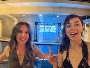 Cyrina Fiallo Instagram - Get yourself a hot date and go see comedy that will make your heart swell!
(But first make sure your outfit isn’t way way too long and you have to wear the highest shoes you’ve ever worn. I am not this tall.)

LOVE @birbigs and his new show #theoldmanandthepool 

See it where you can!

#theoldmanandthepool #comedyshows #mikebirbiglia #laughandcry #hotdates #bathroomselfies