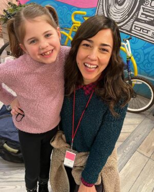 Cyrina Fiallo Instagram - Popping up tonight on a brand new show for Nickelodeon called Erin&Aaron! 🎶

What a joy to work with such a wonderfully talented kind cast and crew ✨

I play @pyperbraun art teacher, Miss Nelson, and maybe they start a business together? WHO KNOWS, just a solid pitch for season 2 😎

Anyway! Enjoy some pics that are mostly just selfies of me waiting to hang out with these cool people!

🎶

🪩

🎵

🎸

🎹

#erinandaaron #unbreakmyheart #nickelodeon #musicalshow #schnuckiputzie #sitcom #nickelodeonuniverse #nickelodeontv #acting