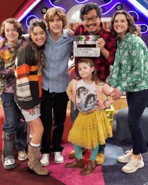 Cyrina Fiallo Instagram - Popping up tonight on a brand new show for Nickelodeon called Erin&Aaron! 🎶

What a joy to work with such a wonderfully talented kind cast and crew ✨

I play @pyperbraun art teacher, Miss Nelson, and maybe they start a business together? WHO KNOWS, just a solid pitch for season 2 😎

Anyway! Enjoy some pics that are mostly just selfies of me waiting to hang out with these cool people!

🎶

🪩

🎵

🎸

🎹

#erinandaaron #unbreakmyheart #nickelodeon #musicalshow #schnuckiputzie #sitcom #nickelodeonuniverse #nickelodeontv #acting