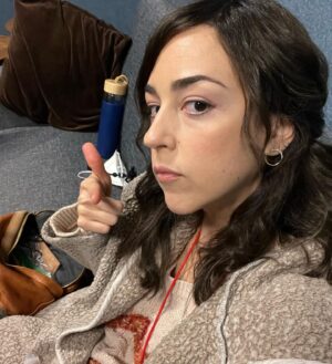 Cyrina Fiallo Instagram - Popping up tonight on a brand new show for Nickelodeon called Erin&Aaron! 🎶

What a joy to work with such a wonderfully talented kind cast and crew ✨

I play @pyperbraun art teacher, Miss Nelson, and maybe they start a business together? WHO KNOWS, just a solid pitch for season 2 😎

Anyway! Enjoy some pics that are mostly just selfies of me waiting to hang out with these cool people!

🎶

🪩

🎵

🎸

🎹

#erinandaaron #unbreakmyheart #nickelodeon #musicalshow #schnuckiputzie #sitcom #nickelodeonuniverse #nickelodeontv #acting