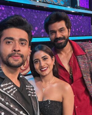D Gautham Krishna Instagram - Bb reunion at Bb Utsavam…
#bb7 
@ambati_arjun 
@actorsivaji_ 
@nayani_pavani 
@amardeep_chowdary 
@priyankamjain___0207 @shobhashettyofficial 
@subhashree.rayaguru 
@aata_sandeep 
@princeyawar 
@pallaviprashanth_ 
@tastyteja 
@rathikarose_official @ashwinii_sree @bholeofficial1 
#gauthamkrishna #bigbosstelugu #bigboss