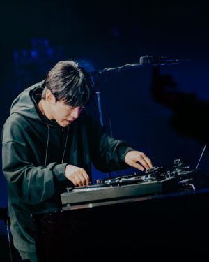 DJ Matsunaga Instagram - iriさんと6年ぶりの2マンでした！

2023.10.18
TWO MAN TOUR「生業」2023
at. Zepp Sapporo
w/ iri @i.gram.iri 

Photo by @HiroyaBrian