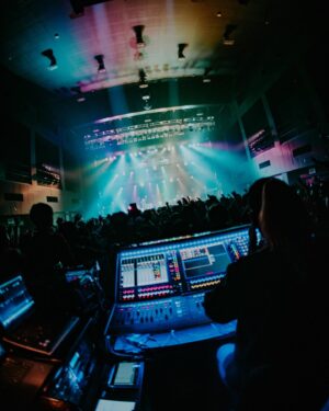 DJ Matsunaga Instagram - iriさんと6年ぶりの2マンでした！

2023.10.18
TWO MAN TOUR「生業」2023
at. Zepp Sapporo
w/ iri @i.gram.iri 

Photo by @HiroyaBrian