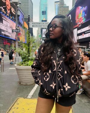 DaCarla Strong Instagram - CANT BELIEVE KILLA IN THE NYC 🗽💛 
JUUUUHEARDDD