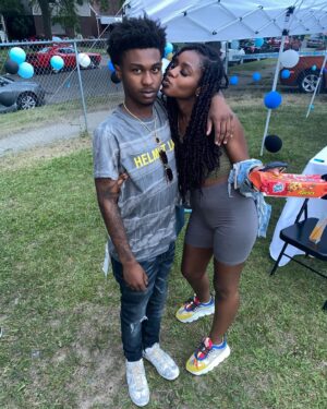 DaCarla Strong Instagram - twin flame 🔥🚦
21 years around the sun
young mastermind
always us in this life and after
happy birthday @itslimbaby 💛