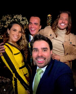 Dado Dolabella Instagram - Parabéns @andreaguima5! 🎈

Tudo de melhor pra você, sempre! 🙏🏽

Que prazer te reencontrar tão bem, tão feliz, com esse espaço mais lindo do mundo, @vilamaanain um verdadeiro paraíso na Terra! 🌟

Fiquei de cara com seu bom gosto, acompanhava aqui pelo insta as suas festas, mas ao vivo é ainda mais impressionante.. cada pedacinho é decorado com alma. Nos mínimos detalhes. 💎

E o que é sua excelência em todos os sentidos com sua equipe recebendo? 👏

Muito bom reencontrar o @fabioarrudaoficial com o @afonsodiniz ele me ajudou muito a passar por aquela doideira que foi “A Fazenda” 1. Rimos alto. Mais uma vez! 🤣

Tudo perfeito… ✨