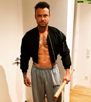 Dag-Alexis Kopplin Instagram - WAS!?! Problem?!!