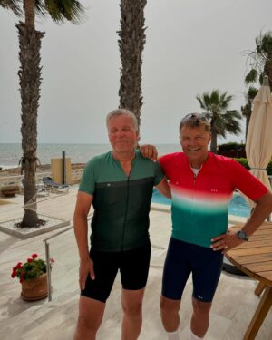 Dag Otto Lauritzen Instagram - Litt trist å reise videre etter deilige feriedager med sol og #hverdagstrim fra vårt Sommerparadis Las Velas A  og vår favoritt restaurant @escueladepieter1975 på #lamangadelmarmenor men turen går til Alpe D’ Huez og Lac Annecy. @ellenlaur @johansenvikhals @hansbjornvikhals @roymortenandersen @legallamanga @lamangabooking @lamangadelmarmenor @escueladepieter1975