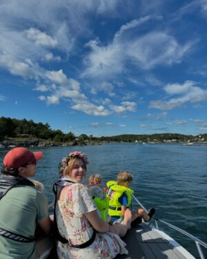 Dag Otto Lauritzen Instagram - St Hans i Grimstad med familie og gode venner :Sol, sommer og båt. Kan det bli bedre 🤩👧👍😍🚤⛵️#grimstad @nordkappboats  @visitgrimstad @stian_lauritzen @line_lauritzen @tiril @andreascarlszon