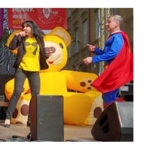 Dagmar Patrasová Instagram - Festival Mezi Ploty 🤗👑🤣
@meziplotyofficial
#meziploty #meziploty2019 #czech #dadapatrasovaislife #photography #prague #smile #dadapatrasovafanclub #instamood #yesterday #color #czechrepublic #instagood #ahoj #photooftheday #dagmarpatrasova #followme #instalike #instapic #slovakia #czechfitness #czechvip #czech_insta #czechia🇨🇿 #filmphotography #czechphotography #instaczech #kralovna #thequeen #bohnice