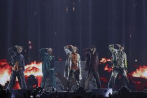 Daichi Miura Instagram - s**t kingz初武道館公演
参加させていただきました
ダンスを愛し、音楽を愛し、常に全力で、丁寧に真っ直ぐ表現し続けている4人が生み出すライブ
本当に素晴らしかった
最高のライブでした
そしてそんな大切なステージに呼んでもらえて心から幸せでした
本当に有難う
これからも4人がどんな未知を創っていくのか、
めちゃくちゃ楽しみです
俺はお前たちの友であり、ライバルであり、大ファンだ！！！
シッキン最高🔥🔥🔥
@stkgz_official 
@kazukistkgz 
@noppo_stkgz 
@oguristkgz 
@shoji_stkgz 
#stkgz
#シッキン武道館
#マジ感謝
#感謝や感動など色んな想いがありすぎて文章にうまくまとめられないので残りの想いは4人を呼びつけて本人達にぶつけたいと思います
#とりあえず飯いこ