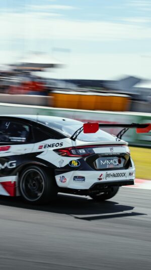 Daijiro Yoshihara Instagram - Ready for Qualifying @ctmpofficial 🏎️🇨🇦

🎥 @pierrealexandre__g 

#pitandpaddock #montrealmotorsportgroup #IMSA #FL5 #HondaRacing #motorsport #imsaracing #michelin #daiyoshihara #karlwittmer