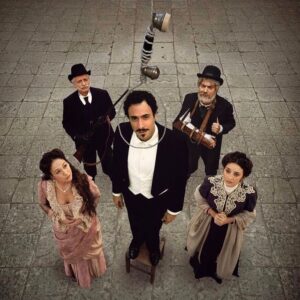 Dajana Roncione Instagram - Questa sera "La concessione del telefono" alle 21.20 su @raiquattro 

@palomarproduction @carlopalomar 
@roanjohnson 
 @alessio_vassallo_ 
@federicadecola 
@corradoguzzanti 
#FabrizioBentivoglio
@thomastrab , @corradofortuna @ninni.bruschetta