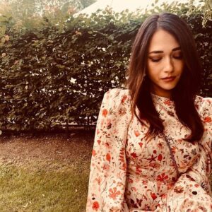 Dajana Roncione Instagram - Flower Armour 
@thevampireswife 🤍