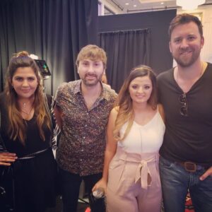 Dakota Hood Instagram - Day two of @acmawards press 
And catching up with @keithurban and @ladyantebellum 🎶🖤