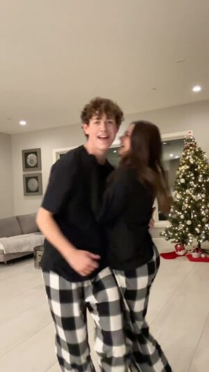Dakota Lotus Instagram - It’s beginning to look like our first Christmas together… 🥰🎄