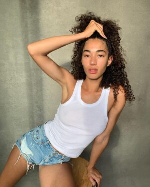Dakota Moore-Lizotte Instagram - 🧚🏽‍♀️