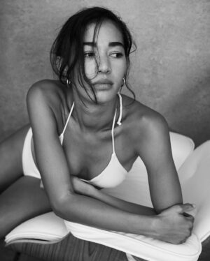 Dakota Moore-Lizotte Instagram - At home by my hubby 🖤 @jesse_lizotte