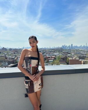 Dakota Moore-Lizotte Instagram - Will always be a city girl tho 🌆 

Thank you @jadedldn for the dreamiest set ✨