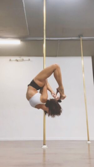 Dakota Moore-Lizotte Instagram - 💥