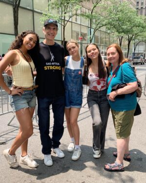 Dale Soules Instagram - 🪧Picketing for a FAIR CONTRACT for @sagaftra and @wgaeast with fellow members and allies. Please stop exploiting workers. 
Solidarity! ✊

#sagaftrastrong #sagaftrastrike #wgastrong #wgastrike