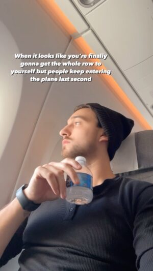 Dallas Hart Instagram - “Don’t ruin this for me…” Have you ever gotten the whole row? 🤤 

 #travel #airplane #airline #flying