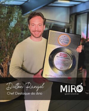 Dalton Rangel Instagram - Nós temos um chef premiado! 👨‍🍳🍽
@daltonrangel foi eleito em 2023 o Chef Destaque do Ano pela Go Where, no Prêmio Melhores da Gastronomia de São Paulo.

Premiação que nos enche de orgulho, gratidão, reforça a nossa paixão pela gastronomia e valoriza o talento do nosso chef Dalton e de todo time do Miró! ❤

Em 2024 vamos seguir inovando e temperando tudo com muito amor, para oferecer sempre um menu diferenciado e a melhor experiência a cada um que vier nos visitar!

Estamos prontos para mais um ano incrível! Contamos com vocês! 💫🚀

#mirogastronomia #chefdaltonrangel #melhoresdagastronomia #premiacao #restaurante #gastronomiasp #saopaulo