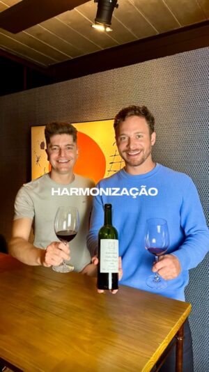 Dalton Rangel Instagram - Dica de harmonização do Miró 🍷🍽
Vinho Cabernet Sauvignon Reserva Dalton Rangel   Tornedor de Mignon com molho Poivre (ou Steak au Poivre Vert) 🥩🔥

Prato que pode ser servido com as fritas da casa ou com um risoto.

O chef @daltonrangel , o @fabiorhoden e todo time Miró te esperam hoje, a partir das 19h.
E amanhã, FERIADO - 12/10, abriremos também no almoço, a partir das 12h.

Venha provar essa ou outras tantas delícias do nosso menu!
Faça sua reserva: (11) 4780-9802 ou link na nossa bio.

#mirogastronomia #harmonização #vinho #almaunicavinicola #steakaupoivre #tornedordemignon