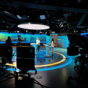 Dambisa Moyo Instagram - In case you missed @bloombergtv LIVE! 

Always a pleasure speaking to @flacqua. Here's what we covered: 

*Navigating geopolitical waters
*Challenge to reduce inflation ⬇️ 2%
*Growth

See link below in bio: 
https://www.bloomberg.com/news/videos/2024-03-08/moyo-incredibly-difficult-to-get-inflation-down-to-2-video

#economy #growth #inflation