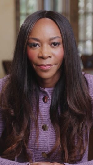 Dambisa Moyo Instagram - Deeply honoured to have received @americanuniversity’s Global Alumni Leader Award.

AU empowers changemakers, and I’m proud to be part of its community.

Thank you for this award!

#DambisaMoyo #AmericanUniversity #Changemakers