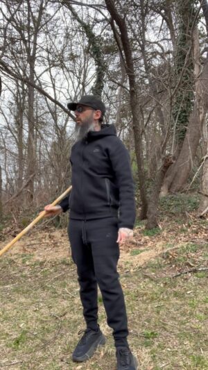 Damien Echols Instagram - “You must advance daily. Become stronger than yesterday, more skillful than today. This path is never ending.”
- Yamamoto Tsunetomo -

In martial arts the staff is known as “the grandfather of weapons”, and is the first tool you learn to use after the basic open hands techniques. It was also called the most “compassionate weapon” of traditional martial arts, because it can be used in combat without mortally wounding everyone who gets hit with it.
#tangsoodo
#tangsoodokarate