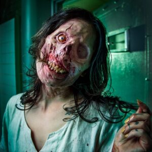 Damien Leone Instagram - She’s backkkk. For everyone wondering if @sscaffidi as Victoria Heyes would make a return in Terrifier 2….Fk yeah she does🔥 👻☠️👹 Photo by the amazing @jeffharrisphoto 🙏🏻👏🏻 makeup by yours truly 🎨 💄 #terrifier  #terrifier2 #victoriaheyes #arttheclown #gruesome #horror #monster #makeup #makeupfx #fx #specialeffects #specialfx #specialmakeupeffects #spexialmakeup  #makeupartist