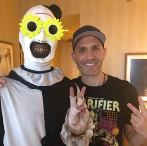 Damien Leone Instagram - Terrifier 2 hits theaters nationwide in 2 Days! Who’s seeing this slasher epic on the big screen with an audience?! 🤡🔥October 6th 🤘🏻 #terrifier #terrifier2 #arttheclown #intheaters #halloween #halloween2022