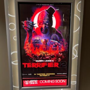 Damien Leone Instagram - Very surreal when your movie is playing in the AMC a stone’s throw away from your apartment 🔥🤡 Terrifier 2 opens in over 800 theaters nationwide October 6th - 10th! Support indie horror and make sure to see it with an audience this Halloween season 🎃 🔥🤡 #terrifier2 #terrifier #arttheclown