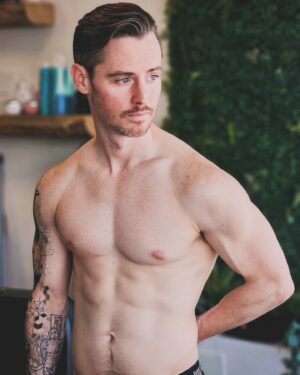 Dan Benson Instagram - Clean cut but always a bit dirty. 🔪

💇‍♂️ - @bloomiebloom