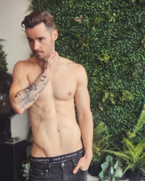 Dan Benson Instagram - My VIP page is 70% OFF all weekend!🔥