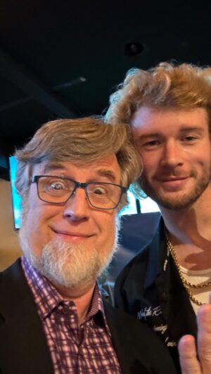 Dan Povenmire Instagram - Met my younger self at @jax ‘s album release last night and he is TALL! @yunggravy #Doofenshmirtz #Phineas&Ferb #Disney