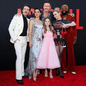 Dan Stevens Instagram - Bloody love this gang. Fantastic night at the Abigail Premiere! Delightful reception for such a fun and funny movie. And So. Much. Blood... 

We love you, Angus. ☁️ 

...

🛍️ @ecduzit 
🎨 @sonialeeartistry 
💇‍♀️ @serasloane