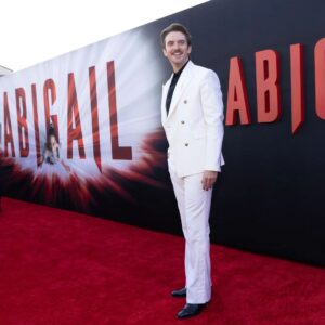 Dan Stevens Instagram - Bloody love this gang. Fantastic night at the Abigail Premiere! Delightful reception for such a fun and funny movie. And So. Much. Blood... 

We love you, Angus. ☁️ 

...

🛍️ @ecduzit 
🎨 @sonialeeartistry 
💇‍♀️ @serasloane